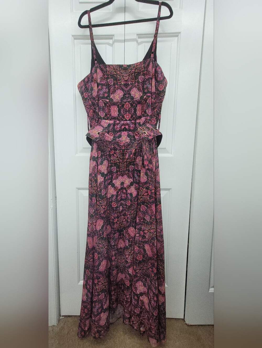 CITY CHIC Dream Weaver Maxi Dress | Boho Paisley Print Sleeveless Maxi - Picture 3 of 10